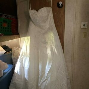 Wedding dress